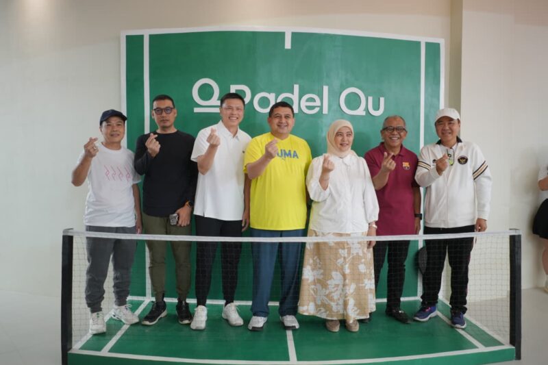 Foto: Wali Kota Makassar, Munafri Arifuddin bersama Wakil Wali Kota Makassar Mustika Aliyah Ilham dalam peresmikan lapangan Padel Qu dan Mye Lounge