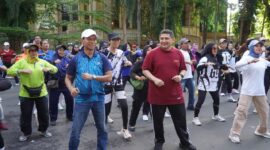 Foto: Wali Kota Makassar Munafri Arifuddin saat berolahraga di Car Free Day (CFD) Jalan Jenderal Sudirman