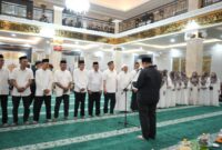 Foto: Wali Kota Makassar, Munafri Arifuddin, saat menghadiri Peringatan Isra Mi’raj Nabi Muhammad SAW yang dirangkaikan dengan pelantikan Badan Pengurus Harian Masjid Nurul Ittihad