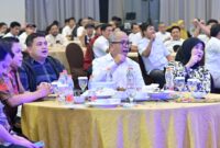 Foto: Wali Kota Makassar, Munafri Arifuddin, bersama Wakil Wali Kota Makassar, Aliyah Mustika Ilham pada acara Pelantikan Pengurus Provinsi Persatuan Olahraga Domino Indonesia (PORDI) Sulawesi Selatan