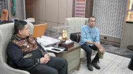 Foto: Wali Kota Makassar, Munafri Arifuddin bersama Hambali Komisioner KPU Kota Makassar