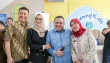 Foto: Wakil Wali Kota Makassar, Aliyah Mustika Ilham, bersama etua DPRD Provinsi Sulawesi Selatan Andi Rachmatika Dewi saat menghadiri peresmian Sunny Kids Makassar