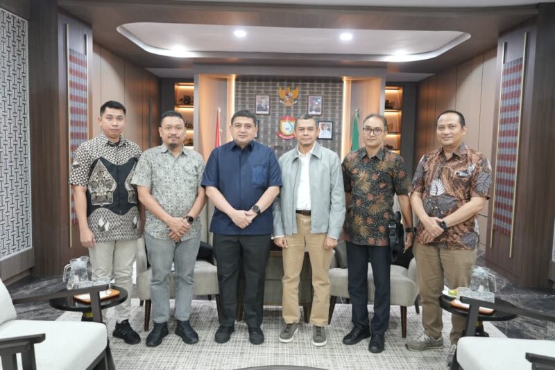 Foto: Wali Kota Makassar, Munafri Arifuddin bersama PT Gowa Makassar Tourism Development Tbk (PT GMTD)