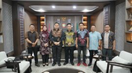 Foto: Walikota Makassar Munafri Arifuddin bersama jajaran Perumda Terminal Makassar Metro