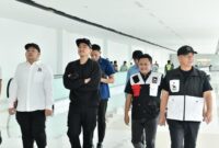 Foto: ketua Umum DPP Partai PSI Kaesang Pangarep saat tiba di Bandara Sultan Hasanuddin Makassar (Sumber:Detik.com)