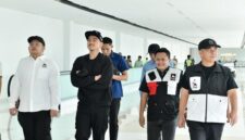 Foto: ketua Umum DPP Partai PSI Kaesang Pangarep saat tiba di Bandara Sultan Hasanuddin Makassar (Sumber:Detik.com)