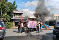 Foto: SAPMA PP Gowa saat melakukan aksi unjuk rasa di depan SPBU Kalampa