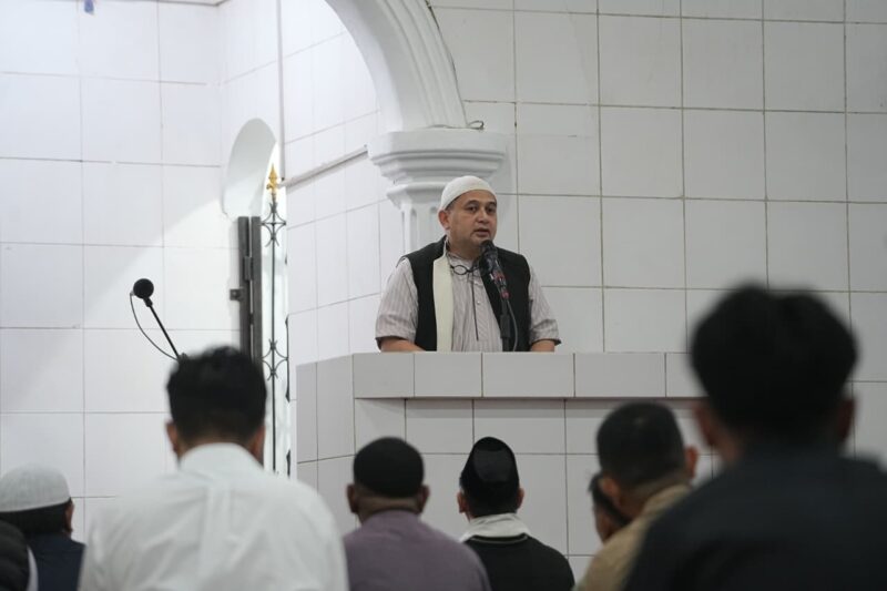 Foto: Wali Kota Makassar, Munafri Arifuddin saat melakukan Safari Ramadan di Masjid Agung 45