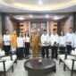 Foto: Wali Kota Makassar, Munafri Arifuddin bersama Kepala Kantor Kementerian Agama dan Forum Kerukunan Umat Beragama (FKUB)