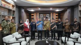 Foto: Wali Kota Makassar, Munafri Arifuddin bersama Kepala Kantor Kementerian Haji dan Umrah Kota Makassar
