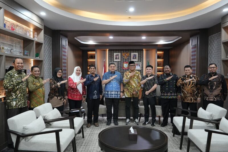 Foto: Wali Kota Makassar, Munafri Arifuddin bersama Kepala Kantor Kementerian Haji dan Umrah Kota Makassar