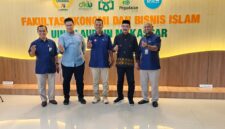 Pimpinan wilayah PT. Pegadaian wilayah VI Makassar bersama Dekan FEBI Prof. Dr. Amiruddin K, M.E.I