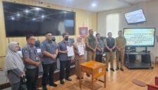 Direksi Perumda Parkir Makassar Raya bersama Pemerintah Kecamatan Ujung Pandang