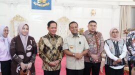 Wali Kota Makassar bersama Bupati Gowa, Gubernur dan Wakil Gubernur Sulawesi Selatan mendampingi Menteri Lingkungan Hidup RI, Hanif Faisol Nurofiq
