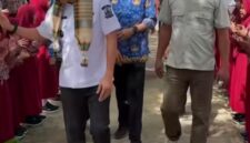Kepala Dinas Pendidikan dan Kebudayaan Kabupaten Jeneponto, Alamsyah, SE., MM., bersama Bupati Jeneponto, H. Paris Yasir, SE., MM.,