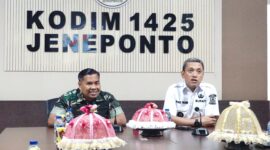 Bupati Jeneponto bersama Dandim 1425 Jeneponto