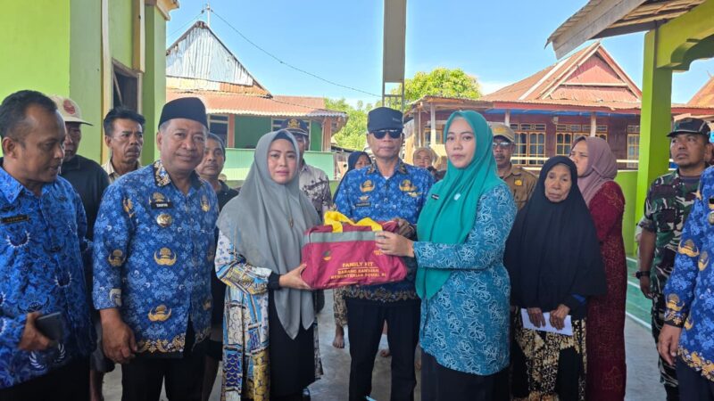 Ketua TP PKK Kabupaten Jeneponto, Ny. Hj. Salmawati Paris, SE