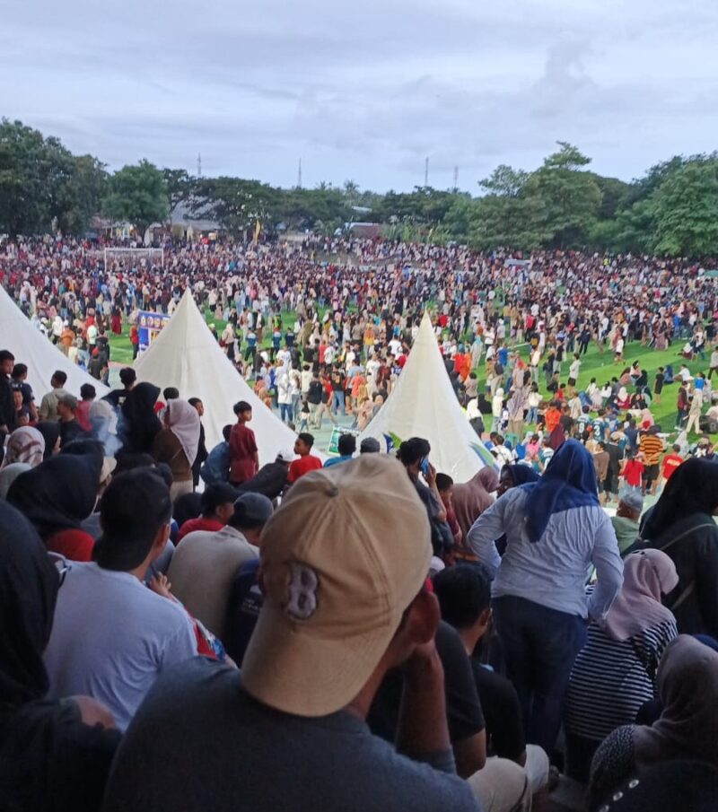 kondisi stadion mini Jeneponto pasca laga semifinal turnamen sepak bola Bupati Cup I Jeneponto 2026 antara Binamu FC dan Bontoramba FC
