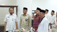 Wali Kota Makassar, Munafri Arifuddin saat prosesi pelepasan Jemaah Calon Haji (JCH) Kota Makassar 1447 Hijriah/2026