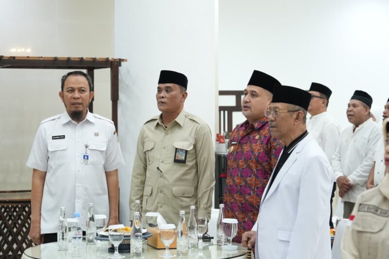 Wali Kota Makassar, Munafri Arifuddin saat prosesi pelepasan Jemaah Calon Haji (JCH) Kota Makassar 1447 Hijriah/2026