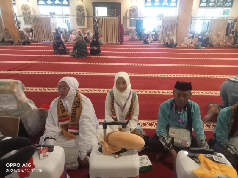 Jemaah Calon Haji, Helmi Binti Basri tengah