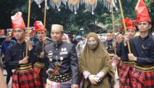 Gubernur Sulawesi Selatan, Andi Sudirman Sulaeman dalam acara peringatan Hari Jadi Kabupaten Jeneponto ke-163