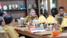 Bupati Jeneponto H. Paris Yasir, SE., MM saat memimpin Rapat Koordinasi Pencegahan dan Penanganan Anak Tidak Sekolah (ATS) Tahun 2026