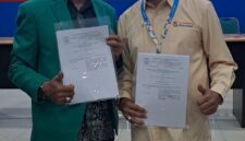 Rektor UIT Dr.Abdul Rahman, S.Pt, SE, MM bersama Kepala LLDIKTI IX Dr. Andi Lukman, M.Si