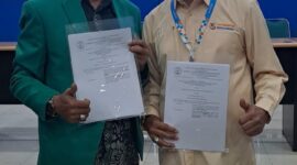 Rektor UIT Dr.Abdul Rahman, S.Pt, SE, MM bersama Kepala LLDIKTI IX Dr. Andi Lukman, M.Si