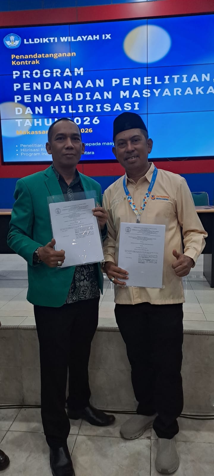 Rektor UIT Dr.Abdul Rahman, S.Pt, SE, MM bersama Kepala LLDIKTI IX Dr. Andi Lukman, M.Si