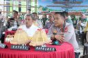 Bupati Jeneponto, H. Paris Yasir, S.E., M.M., bersama Kapolres Jeneponto dalam kegiatan Panen Raya Jagung Serentak Kuartal II