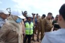 Wali Kota Makassar, Munafri Arifuddin, saat meninjau progres pembenahan dan penimbunan TPA Antang di Kecamatan Manggala