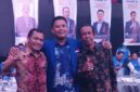 Ketua Dewan Pimpinan Daerah (DPD) Himpunan Nelayan Seluruh Indonesia (HNSI) Sulawesi Selatan (tengah)
