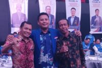 Ketua Dewan Pimpinan Daerah (DPD) Himpunan Nelayan Seluruh Indonesia (HNSI) Sulawesi Selatan (tengah)