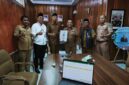 Kepala Dinas Pendidikan dan Kebudayaan Alamsyah Jafar, bersama Kepala Dinas Dukcapil Kabupaten Jeneponto, Mustaufiq