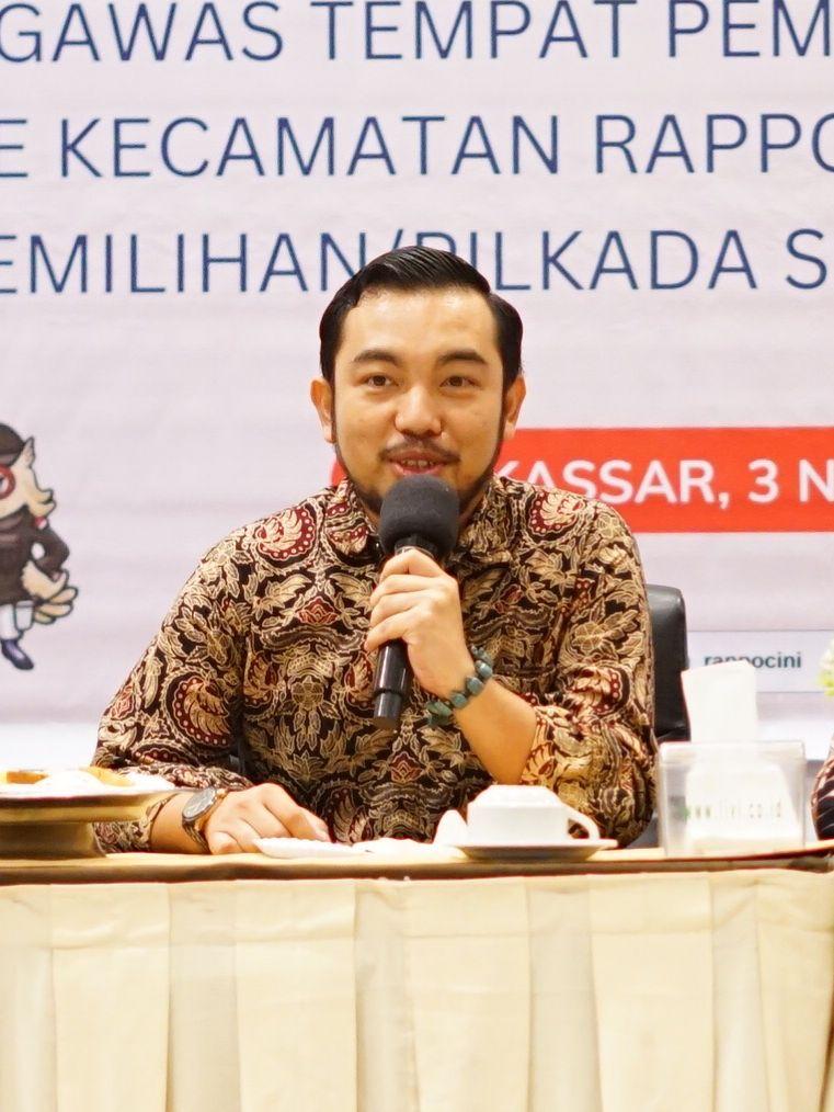 Akhmad Kurnia N, Akademisi UIT Makassar