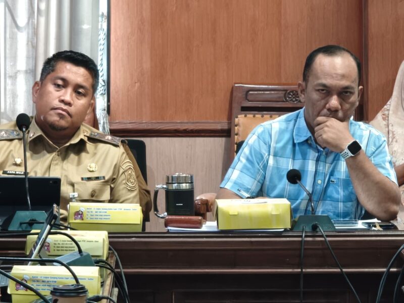 Penjabat Sekretaris Daerah Kabupaten Jeneponto Dr. Aspa Muji, S.STP., M.Si. bersama Ketua DPRD Kabupaten Jeneponto
