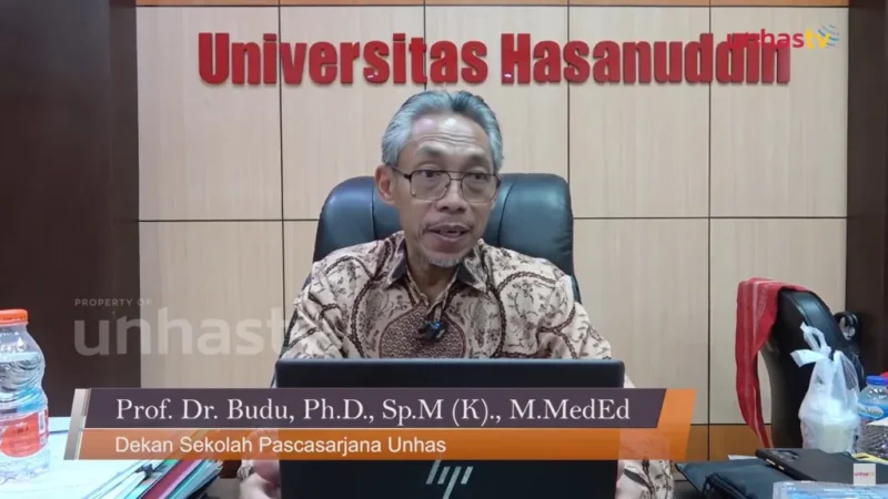 Prof. dr. Budu, Ph.D., Sp.M(K), M.Med.Ed. Plt Kepala LLDIKTI IX (Foto Unhas TV)