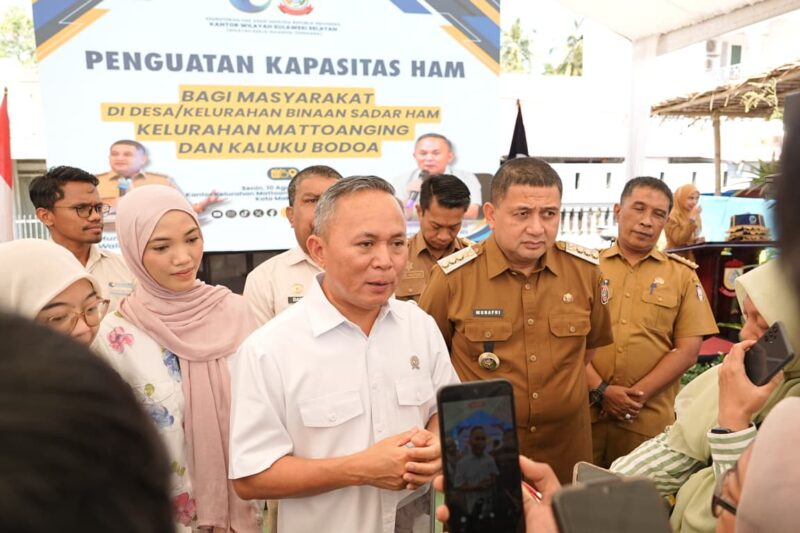 Wali Kota Makassar, Munafri Arifuddin bersama Wakil Menteri Hak Asasi Manusia (Wamen HAM) Mugiyanto