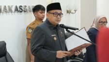 Wali Kota Makassar Munafri Arifuddin saat memimpin pelantikan dan pengambilan sumpah/janji pejabat fungsional di lingkungan Pemkot Makassar