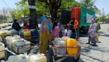 Penyaluran air bersih sebanyak  3.043.800 liter air melalui 310 titik distribusi