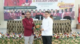 Wali Kota Makassar, Munafri Arifuddin setelah memberikan motivasi bagi mahasiswa baru Universitas Cokroaminoto Makassar