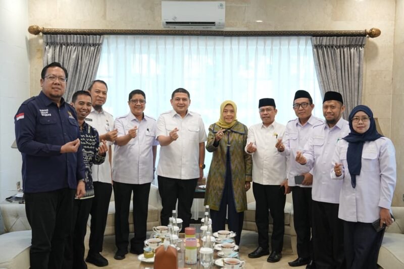 Wali Kota Makassar, Munafri Arifuddin dan BAZNAS Kota Makassar bersama pimpinan BAZNAS RI, Hj. Saidah Sakwan 