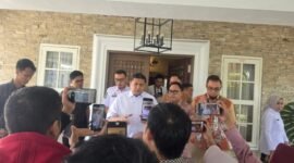 Wali Kota Makassar, Munafri Arifuddin bersama Executive General Manager Pertamina Patra Niaga Sulawesi Deny Sukendar