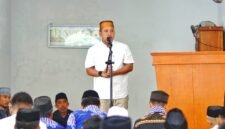 Bupati Jeneponto H. Paris Yasir, S.E., M.M., saat melaksanakan Safari Jumat di Masjid Lailatul Qadar