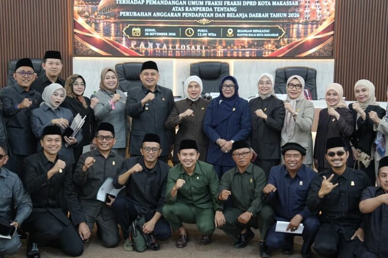 Wali Kota Makassar, Munafri Arifuddin dan Wakil Wali Kota Makassar Aliyah Mustika Ilham bersama fraksi-fraksi DPRD Kota Makassar