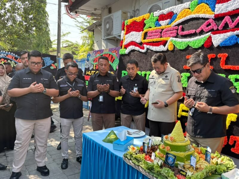 Perayaan HUT ke-27 Perumda Parkir Makassar Raya
