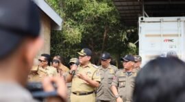 penertiban peternakan babi dan kandang yang berada di kawasan permukiman Jalan Kesadaran, Kelurahan Panaikang
