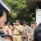 penertiban peternakan babi dan kandang yang berada di kawasan permukiman Jalan Kesadaran, Kelurahan Panaikang