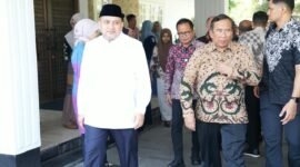 Direktur Jenderal Kesehatan Lanjutan Kementerian Kesehatan, Azhar Jaya, saat bertemu Wali Kota Makassar Munafri Arifuddin di Rumah Jabatan Wali Kota Makassar